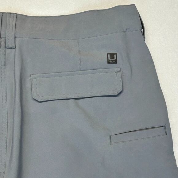Huk Pursuit 8.5" Chino Shorts Mens XL 40x8.5 Gray Elastic Waist Fishing Camping - Picture 8 of 13